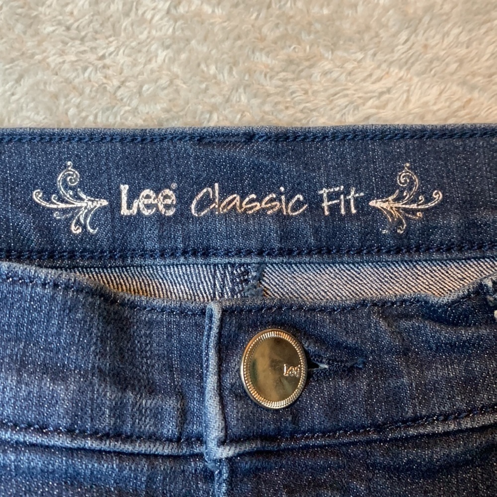 NWOT Lee Classic Fit Capris - Picture 2 of 7